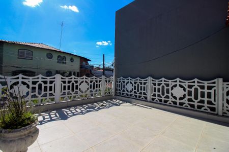 Casa à venda com 181m², 3 quartos e 2 vagas Casa à venda com 181m², 3 quartos e 2 vagasCobertura