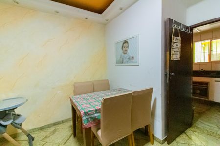 Casa à venda com 125m², 4 quartos e 1 vagaSala de Jantar