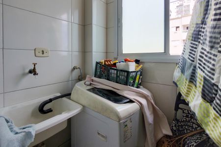 Apartamento para alugar com 70m², 2 quartos e 1 vagaÁrea de Serviço
