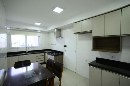 Apartamento à venda com 191m², 4 quartos e 3 vagasCozinha