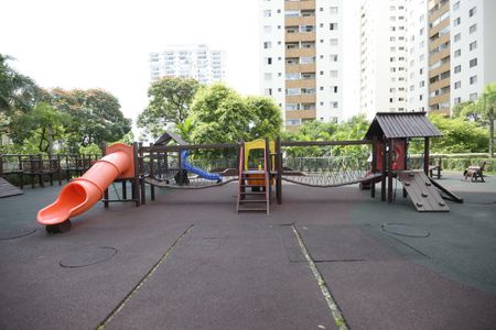 Apartamento à venda com 191m², 4 quartos e 3 vagasPlayground