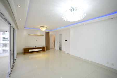 Apartamento à venda com 191m², 4 quartos e 3 vagasSala