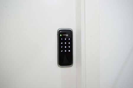 Apartamento à venda com 191m², 4 quartos e 3 vagasFechadura Eletrônica