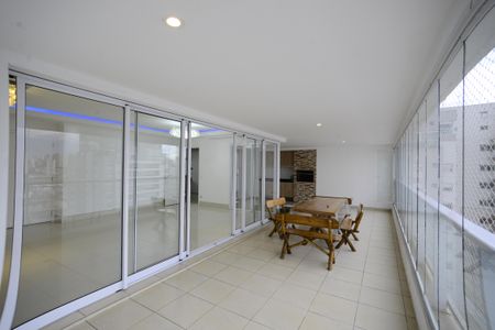 Apartamento à venda com 191m², 4 quartos e 3 vagasVaranda Gourmet