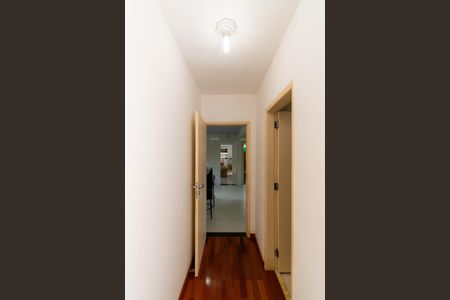 Casa à venda com 300m², 3 quartos e 1 vagaCorredor