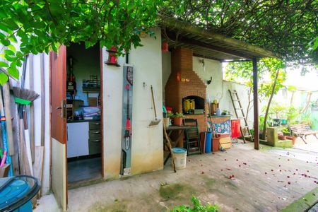 Casa à venda com 300m², 3 quartos e 1 vagaQuintal