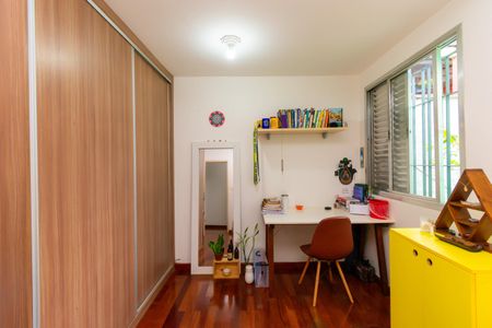 Casa à venda com 300m², 3 quartos e 1 vagaQuarto 
