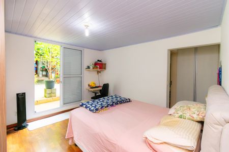 Casa à venda com 300m², 3 quartos e 1 vagaSuíte