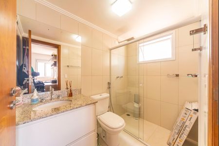 Apartamento à venda com 125m², 3 quartos e 3 vagasBanheiro do Quarto 2