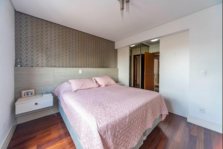 Apartamento à venda com 125m², 3 quartos e 3 vagasQuarto 1