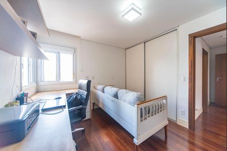 Apartamento à venda com 125m², 3 quartos e 3 vagasQuarto 2