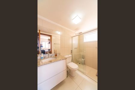 Apartamento à venda com 125m², 3 quartos e 3 vagasBanheiro do Quarto 2