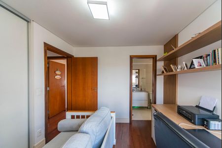 Apartamento à venda com 125m², 3 quartos e 3 vagasQuarto 2