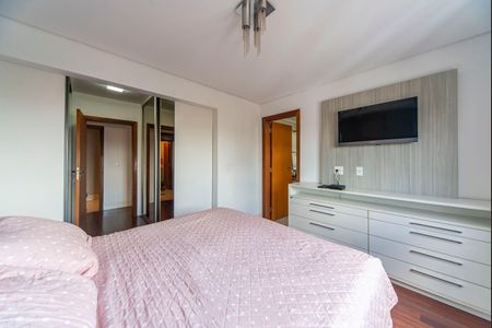 Apartamento à venda com 125m², 3 quartos e 3 vagasQuarto 1