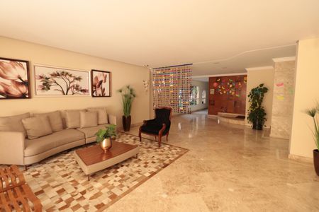 Apartamento para alugar com 127m², 3 quartos e 2 vagasHall social