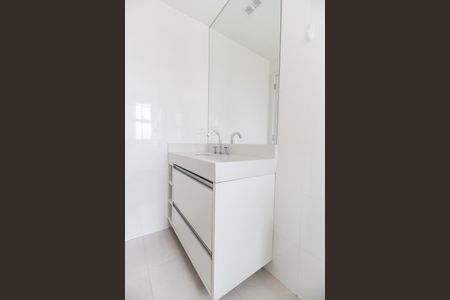 Apartamento à venda com 98m², 3 quartos e 3 vagasBanheiro da Suíte 2