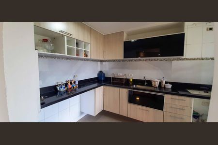 Apartamento à venda com 52m², 2 quartos e 1 vagaCozinha