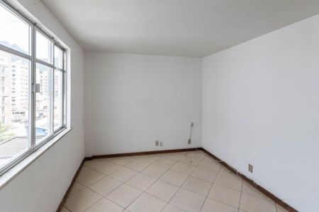 Apartamento à venda com 95m², 2 quartos e 1 vagaSala