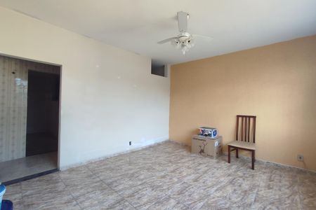 Casa para alugar com 48m², 1 quarto e sem vaga Casa para alugar com 48m², 1 quarto e sem vagaSala