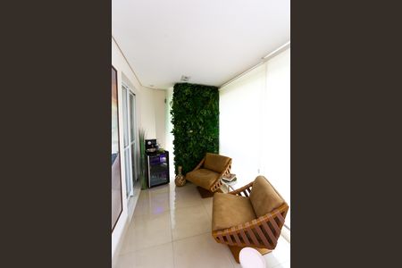 Apartamento à venda com 163m², 3 quartos e 4 vagas Apartamento à venda com 163m², 3 quartos e 4 vagasVaranda