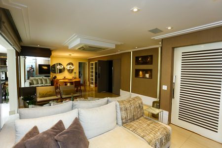 Apartamento à venda com 163m², 3 quartos e 4 vagas Apartamento à venda com 163m², 3 quartos e 4 vagasSala