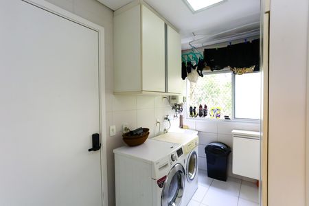 Apartamento à venda com 163m², 3 quartos e 4 vagas Apartamento à venda com 163m², 3 quartos e 4 vagasÁrea de Serviço