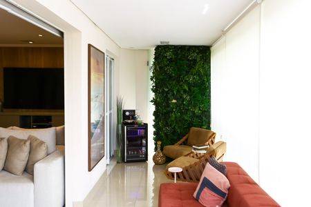 Apartamento à venda com 163m², 3 quartos e 4 vagas Apartamento à venda com 163m², 3 quartos e 4 vagasVaranda