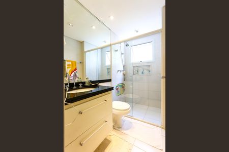Apartamento à venda com 163m², 3 quartos e 4 vagas Apartamento à venda com 163m², 3 quartos e 4 vagasBanheiro da Suíte 2