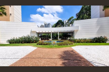 Apartamento à venda com 163m², 3 quartos e 4 vagas Apartamento à venda com 163m², 3 quartos e 4 vagasFachada