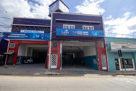Apartamento para alugar com 200m², 3 quartos e sem vaga Apartamento para alugar com 200m², 3 quartos e sem vagaFachada