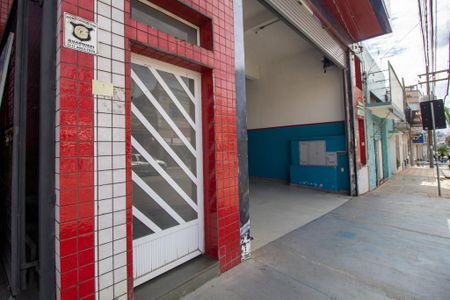 Apartamento para alugar com 200m², 3 quartos e sem vaga Apartamento para alugar com 200m², 3 quartos e sem vagaFachada