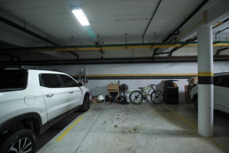 Casa de condomínio à venda com 392m², 4 quartos e 6 vagasGaragem