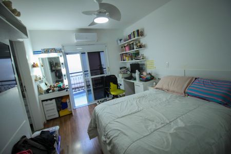 Casa de condomínio à venda com 392m², 4 quartos e 6 vagasSuíte 2