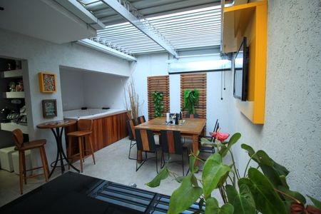 Casa de condomínio à venda com 392m², 4 quartos e 6 vagasCozinha