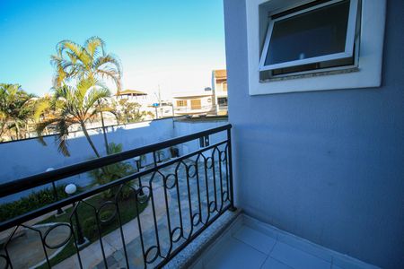 Casa de condomínio à venda com 392m², 4 quartos e 6 vagasVaranda da suíte 1