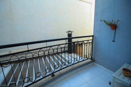 Casa de condomínio à venda com 392m², 4 quartos e 6 vagasVaranda da suíte 2