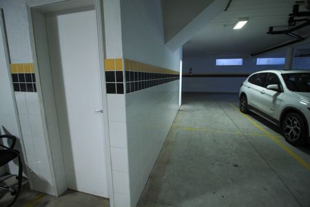 Casa de condomínio à venda com 392m², 4 quartos e 6 vagasGaragem