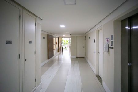 Apartamento à venda com 156m², 3 quartos e 3 vagasHall social