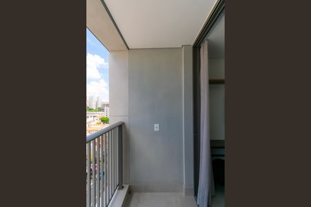 Studio para alugar com 20m², 1 quarto e sem vaga Studio para alugar com 20m², 1 quarto e sem vagaVaranda