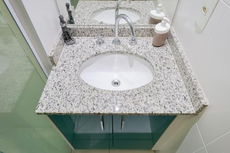 Apartamento à venda com 72m², 2 quartos e 1 vagaBanheiro Social