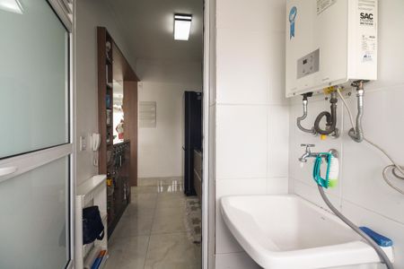 Apartamento para alugar com 64m², 2 quartos e 1 vagaÁrea de Serviço