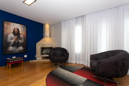 Casa para alugar com 400m², 3 quartos e 4 vagas Casa para alugar com 400m², 3 quartos e 4 vagasSala 1