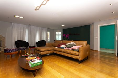 Sala de casa para alugar com 4 quartos, 400m² em Jardim Textil, São Paulo