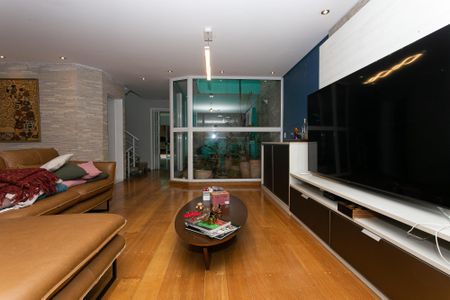 Sala de casa para alugar com 4 quartos, 400m² em Jardim Textil, São Paulo