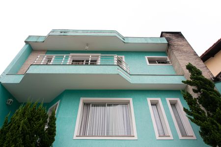 Casa para alugar com 400m², 3 quartos e 4 vagas Casa para alugar com 400m², 3 quartos e 4 vagasFachada