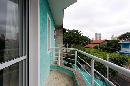 Casa para alugar com 400m², 3 quartos e 4 vagas Casa para alugar com 400m², 3 quartos e 4 vagasVaranda da Suíte 3