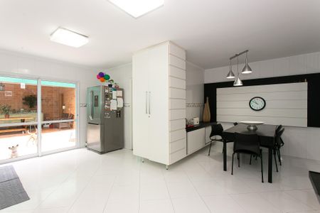 Casa para alugar com 400m², 3 quartos e 4 vagas Casa para alugar com 400m², 3 quartos e 4 vagasCozinha