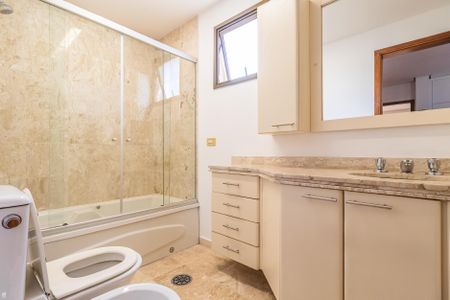 Apartamento para alugar com 192m², 4 quartos e 2 vagasBanheiro da Suíte 3