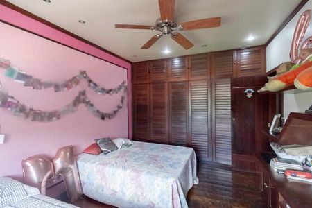 Casa para alugar com 2700m², 4 quartos e 16 vagas Casa para alugar com 2700m², 4 quartos e 16 vagasQuarto 2