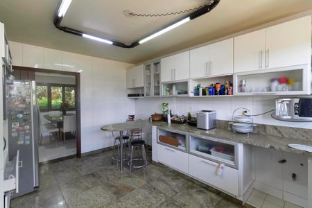 Casa para alugar com 2700m², 4 quartos e 16 vagas Casa para alugar com 2700m², 4 quartos e 16 vagasCozinha